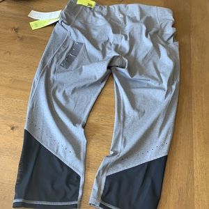 NWT All in Motion High Rise Capri Leggings